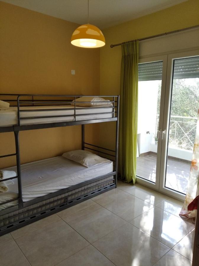 Cozy Villa Vita Lagonisi Kalivia Thorikou Extérieur photo